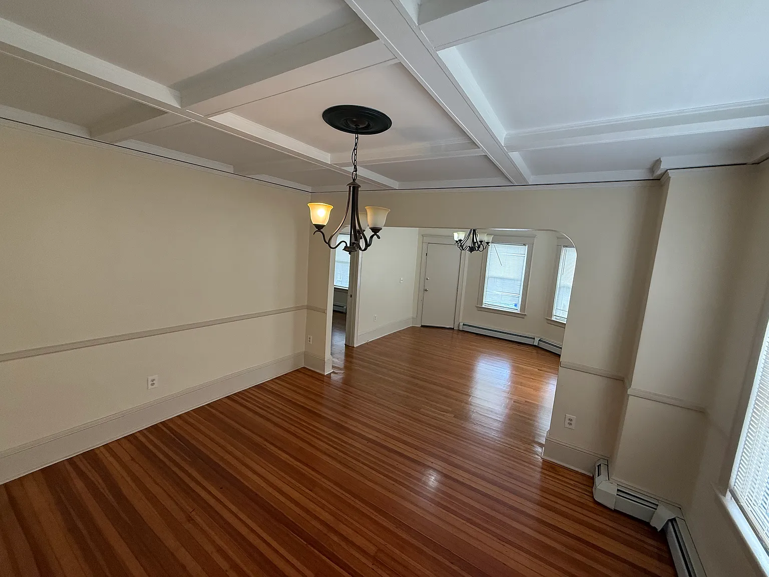3 bed, 1000 sqft, $1,950 — Photo 4