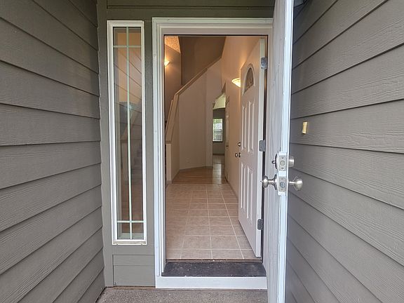 5th image of 4373 Hearth St NE