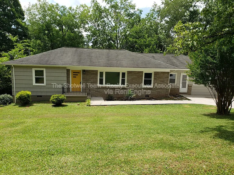 4304 Crosby Dr — Photo 1