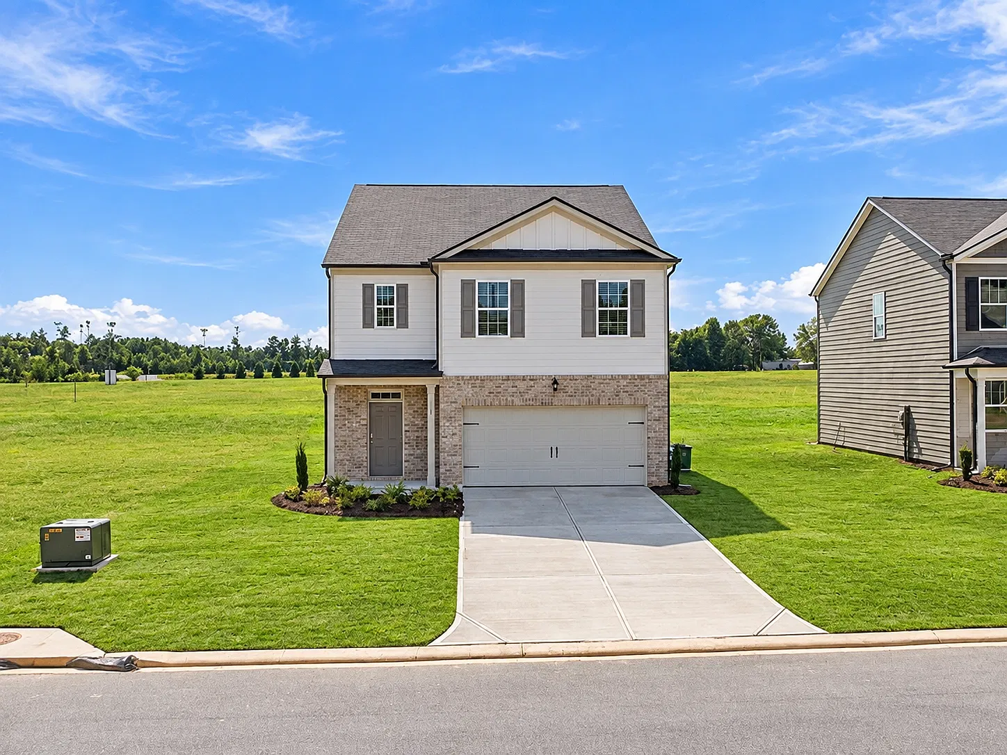 5 bed, 2361 sqft, $2,350 — Photo 1