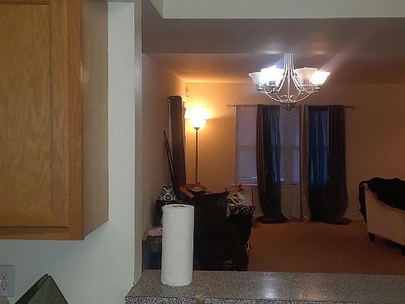 Living room (from kitchen)