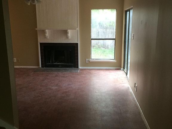 5th image of 8105 Hood Cir #B