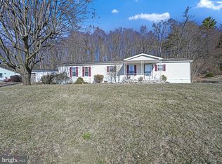 835 Deturksville Rd, Pine Grove, PA 17963