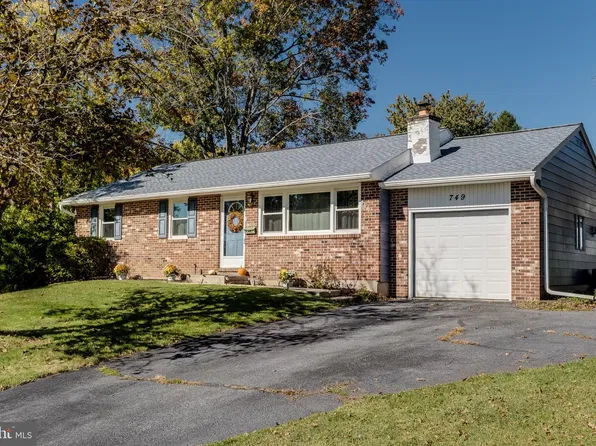 749 Rosewood Dr, Douglassville, PA 19518