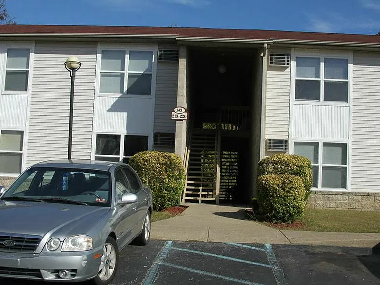 Jordyn Terrace Apartments — Photo 10