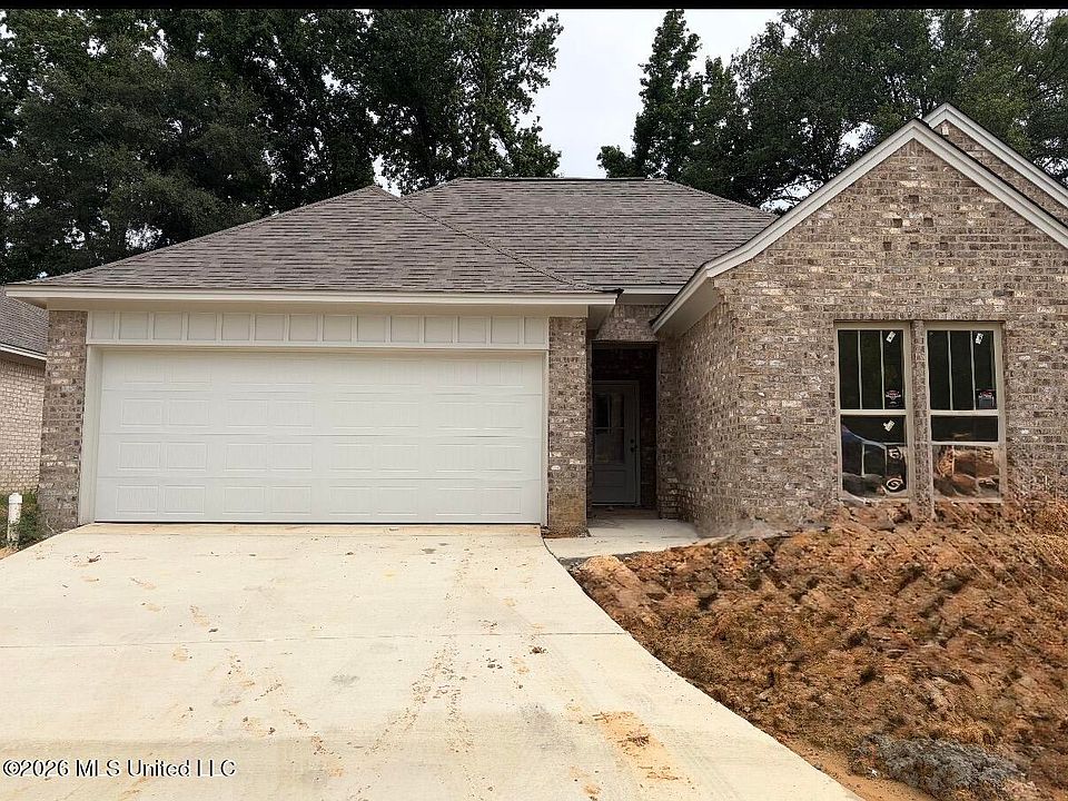 1st image of 117 Hyde Park Dr