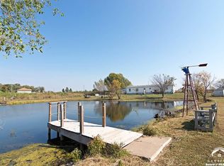 8233 SW Fairlawn Rd, Wakarusa, KS 66546