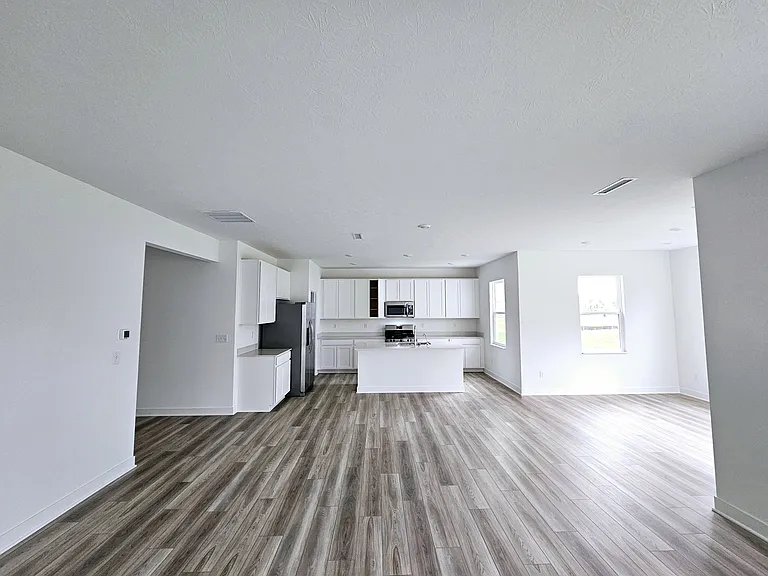 7516 Fallsworth Dr — Photo 6