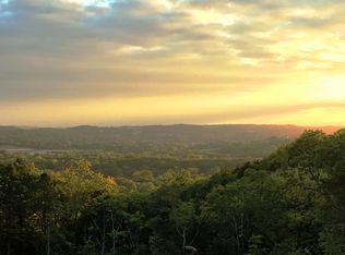 180 Stuart Ln, Eureka, MO 63025