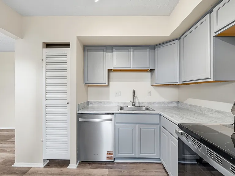 7752 Montgomery Rd #3 — Photo 8