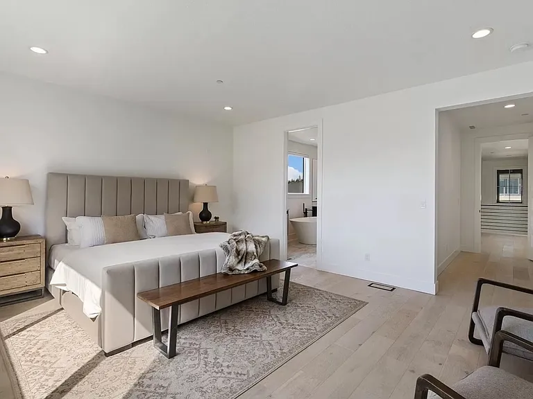 3090 N 49th Ave — Photo 26