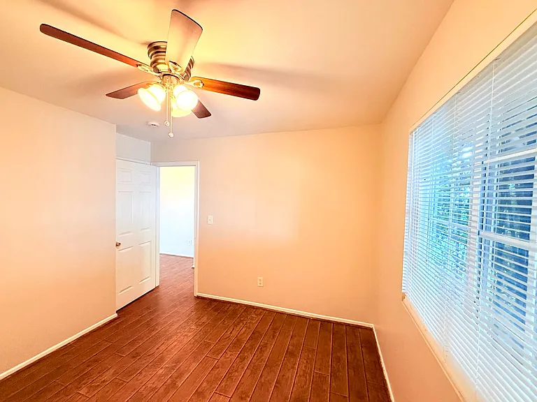 4826 Mascot St. — Photo 10