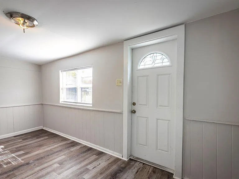 531 New Berlin Rd — Photo 5