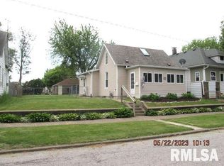 520 17th Ave, Moline, IL 61265