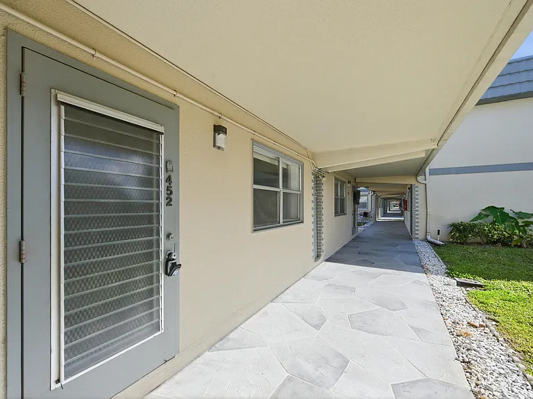 452 Brittany Dr #J — Photo 22