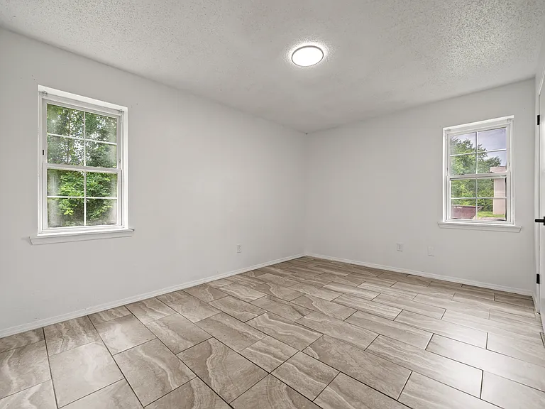 849 Elm St — Photo 38