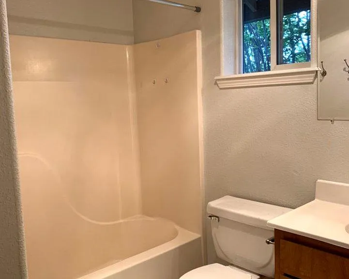 Full Upstairs Bathroom
