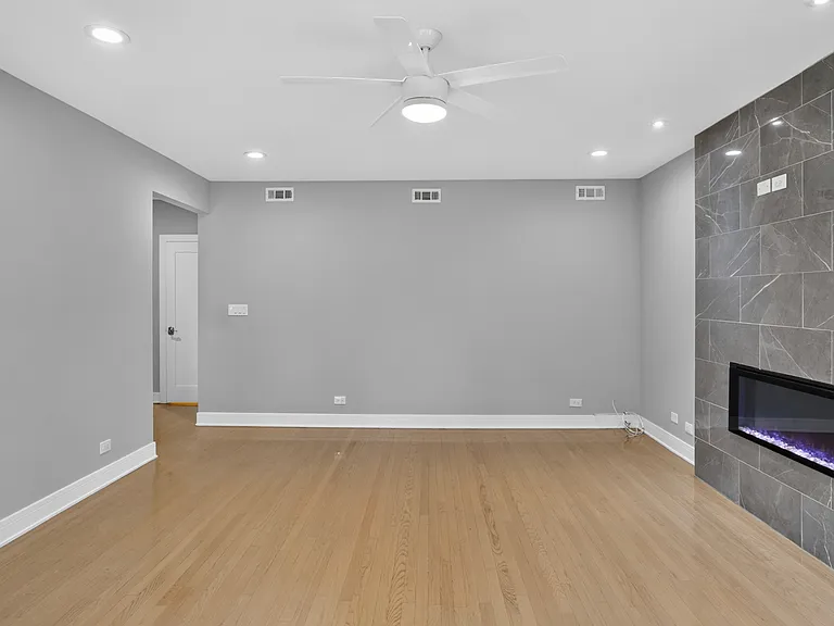 6629 S Ingleside Ave #2 — Photo 6