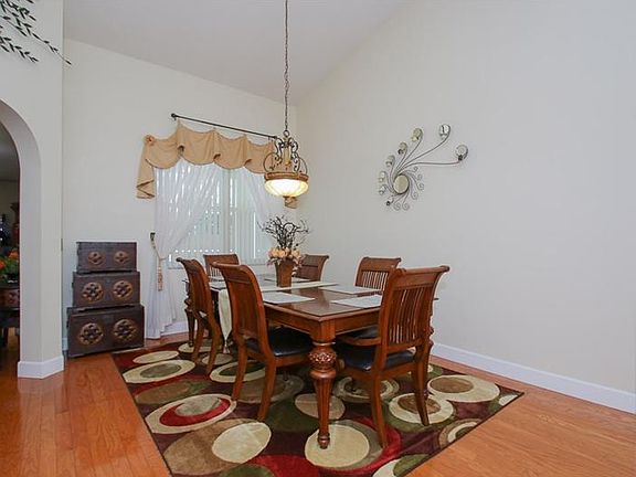 4th image of 19928 Wyndmill Cir