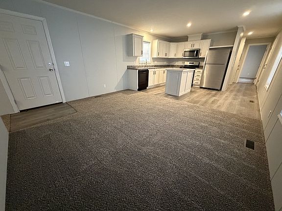 4th image of 38000 Le Chateau Blvd #705
