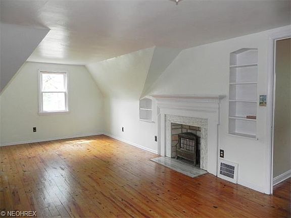 5th image of 3179 W 140th St