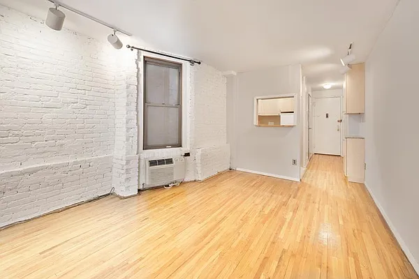 Rented by Town Residential | media 14