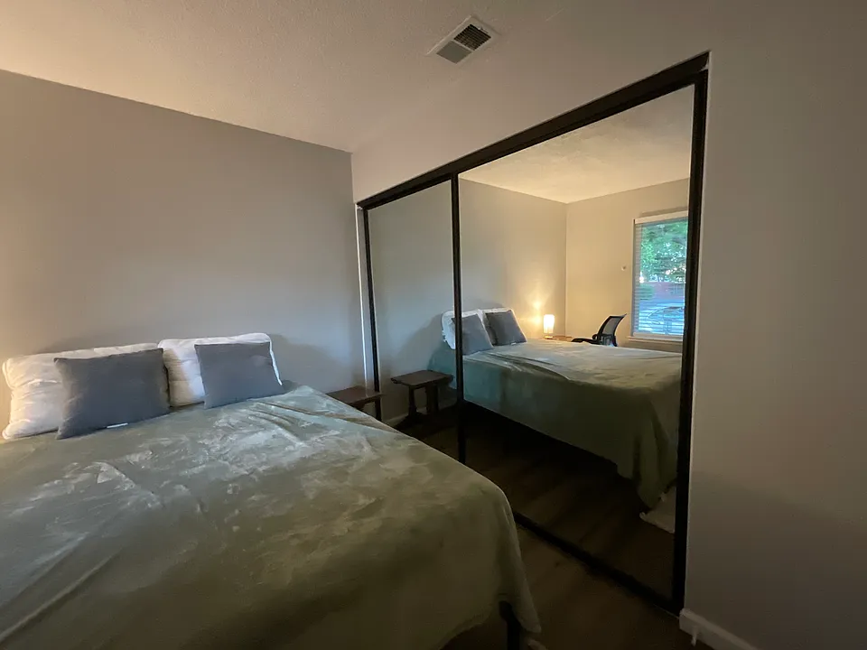 8107 La Riviera Dr