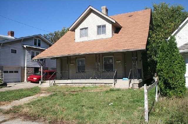 1st image of 944-946 E Minnesota St