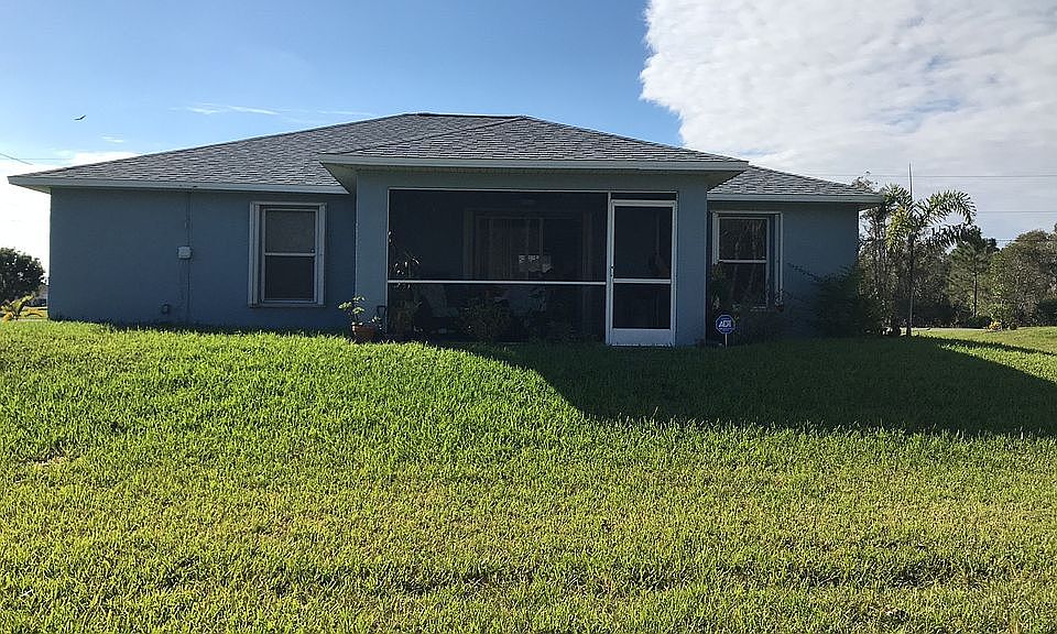 2nd image of 861 Rue Labeau Cir
