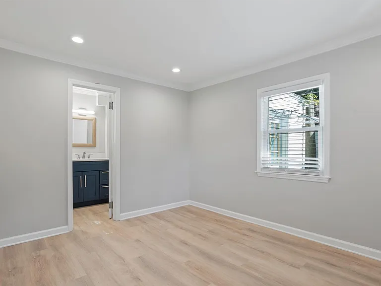 531 1/2 Pershing Dr — Photo 11