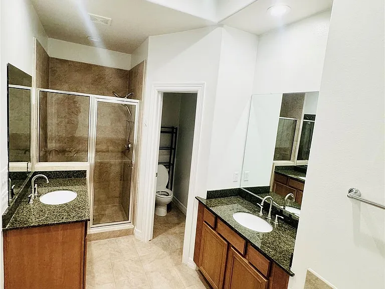 3846 Center St — Photo 25