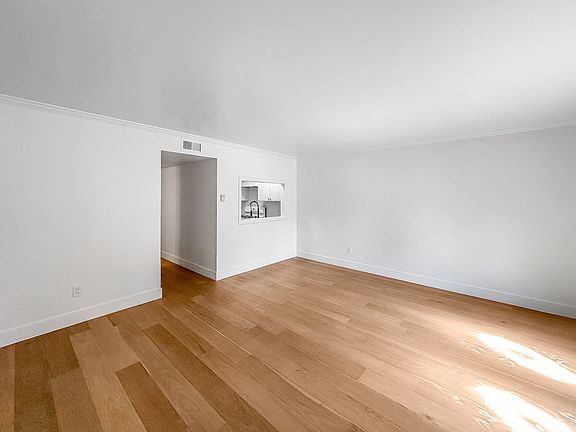 3rd image of 410 Colorado Ave APT C