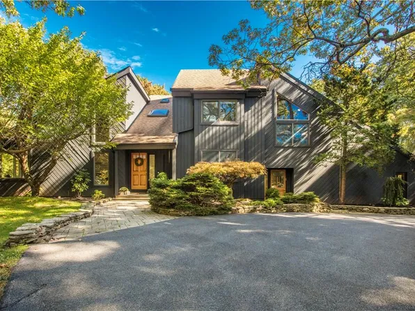 64 Whippoorwill Road, Armonk, NY 10504