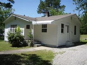 2nd image of 2025 Auburn Rd