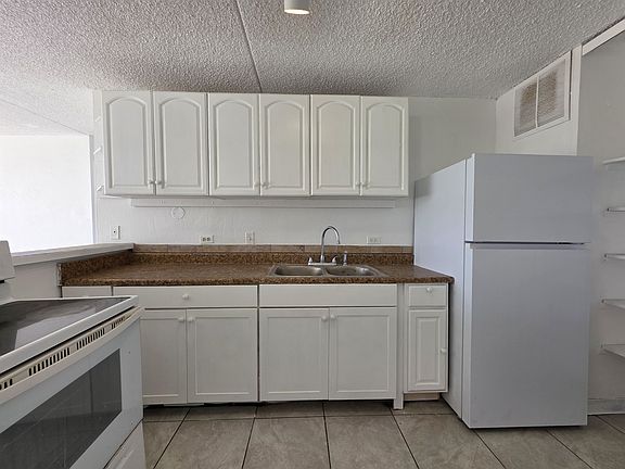 4th image of 111 Kahului Beach Rd APT B306