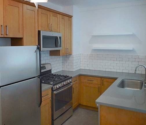 3rd image of 207 Gough St #46