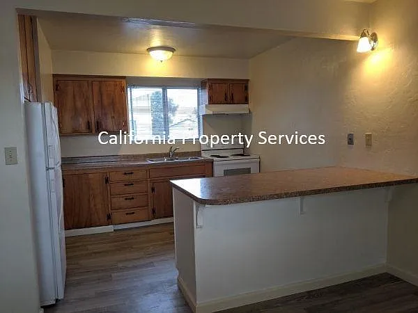 826 Front St #4 — Photo 5