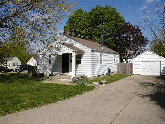 2nd image of 2832 Winton Dr