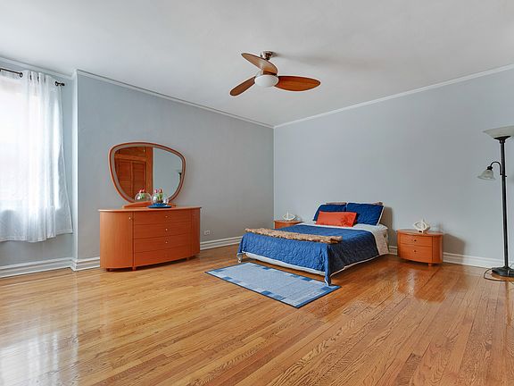 3rd image of 385 E 18th St #Apt. 4b