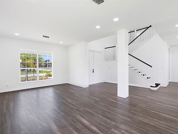 4th image of 5280 Sapphire Lane