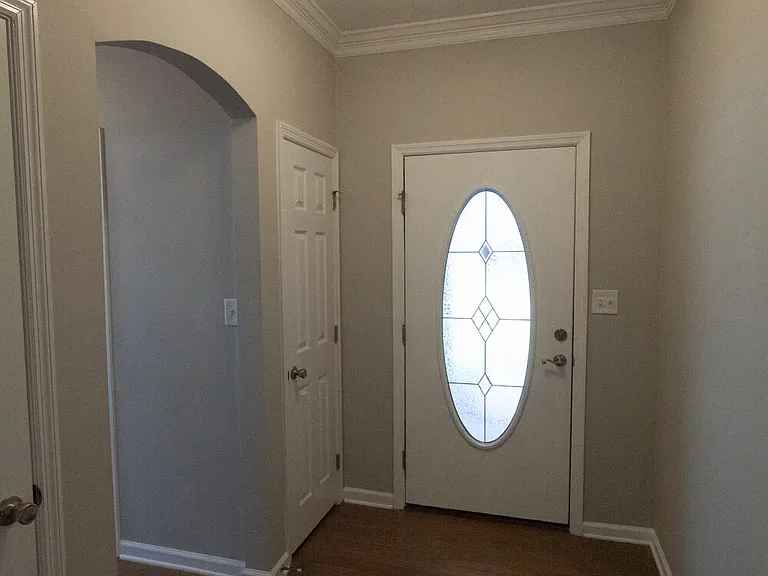 318 Vanderbilt Dr — Photo 2