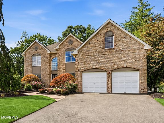 4th image of 48 Vardon Way
