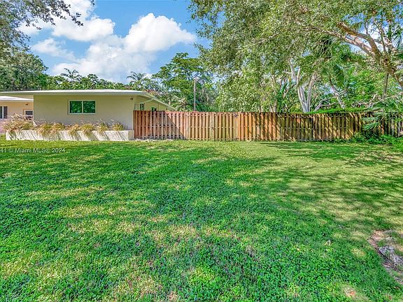 3rd image of 8305 SW 117th Ter