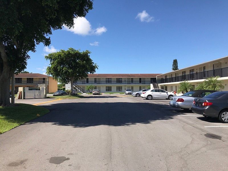 1st image of 5150 Palm Hill Dr APT 256