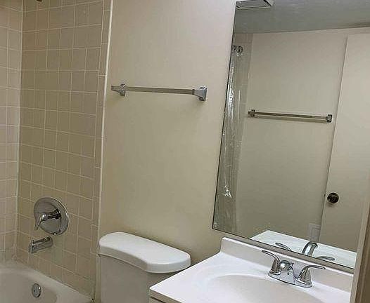 4th image of 8701 SW 141st St APT F6