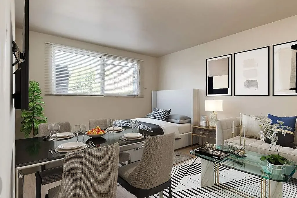 Simon's Court — Photo 2