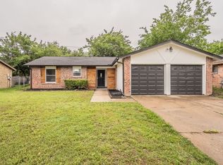 1108 Georgetown St, Arlington, TX 76015