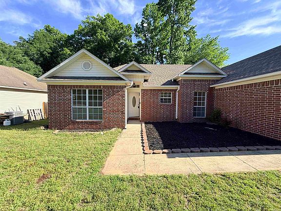3rd image of 30 Shamsie Dr