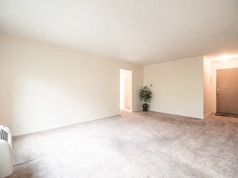 5798 S Gallup St — Photo 15
