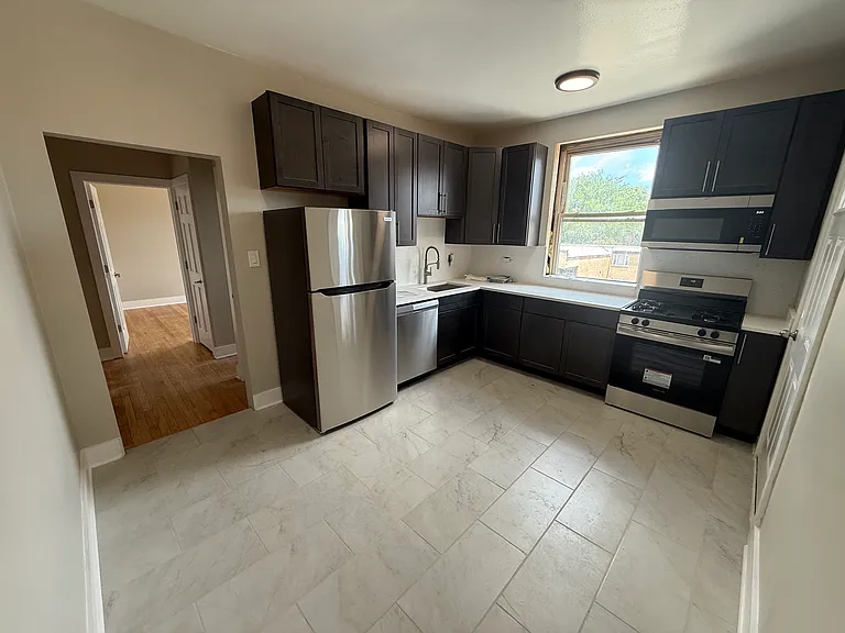 1523 W Farwell Ave #3A — Photo 2
